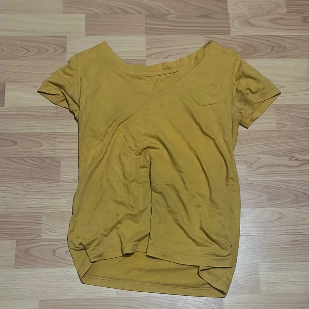 Mossimo Supply Co. Gold Relaxed Short Sleeve Tee
